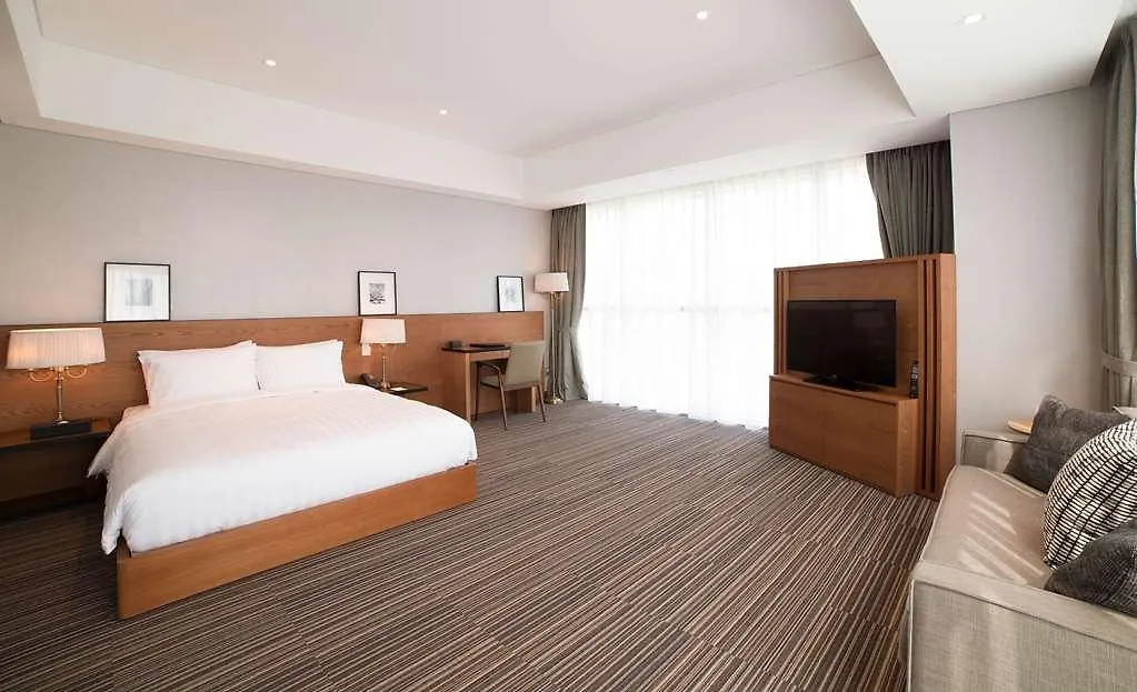 Golden Tulip Incheon Airport Hotel